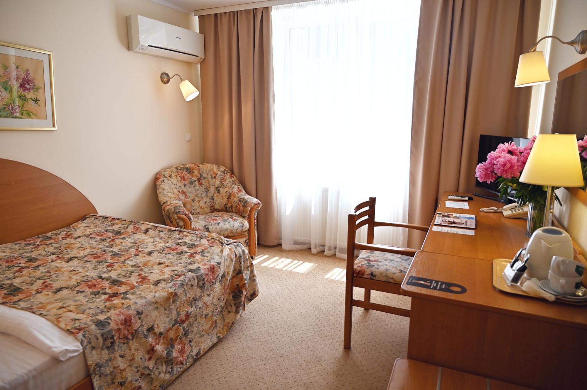 Nadiya Hotel Iwano-Frankiwsk Zewnętrze zdjęcie