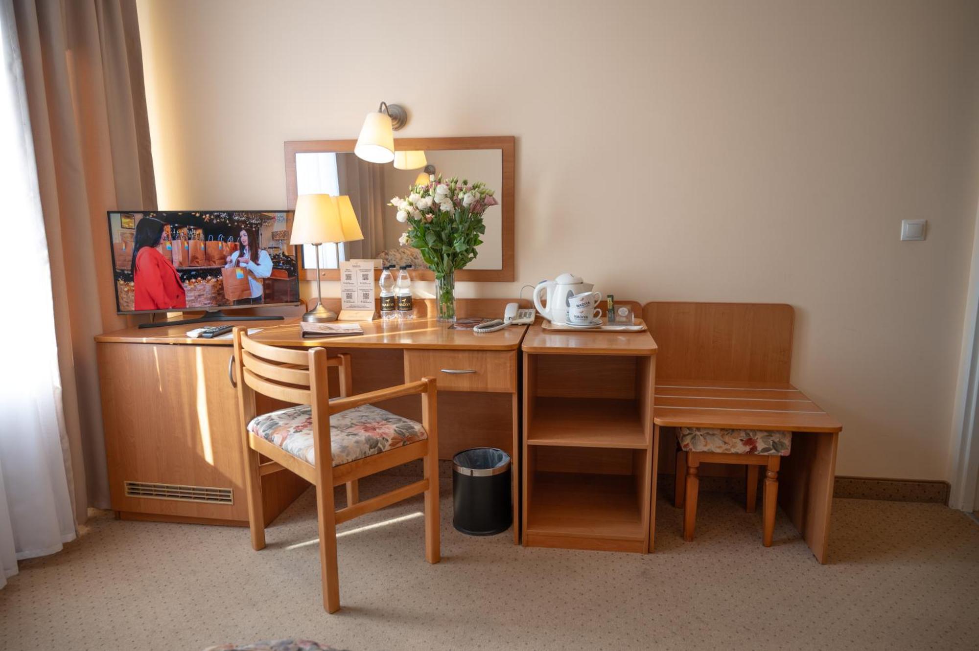 Nadiya Hotel Iwano-Frankiwsk Pokój zdjęcie