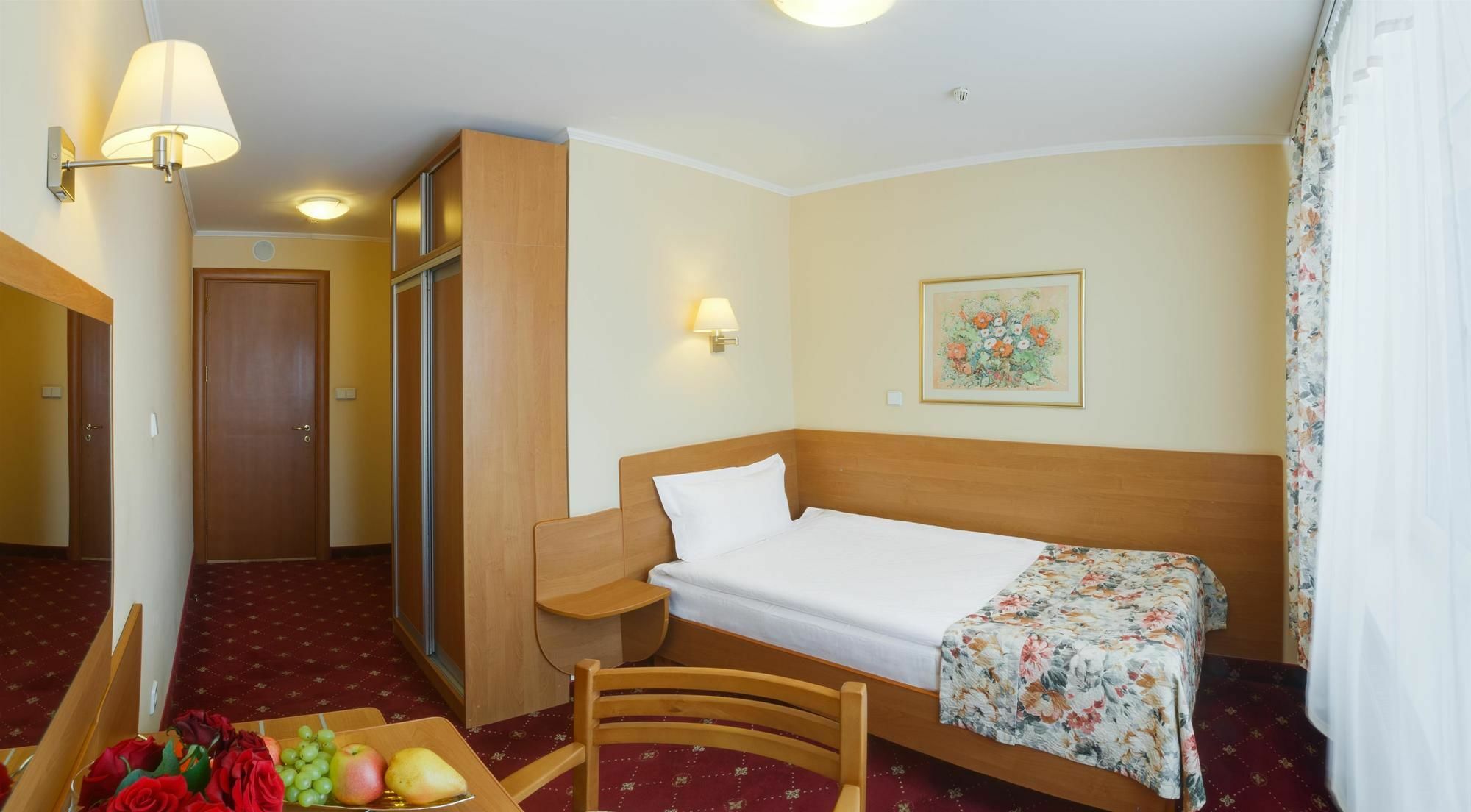 Nadiya Hotel Iwano-Frankiwsk Zewnętrze zdjęcie