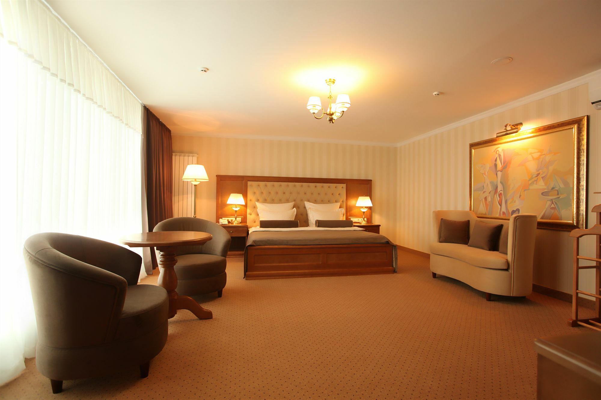 Nadiya Hotel Iwano-Frankiwsk Zewnętrze zdjęcie