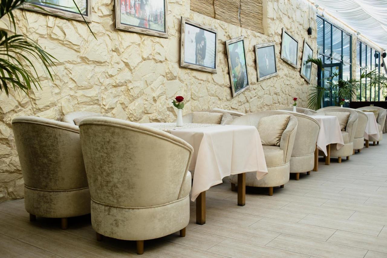 Nadiya Hotel Iwano-Frankiwsk Zewnętrze zdjęcie