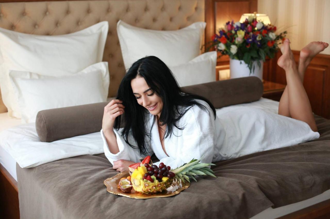 Nadiya Hotel Iwano-Frankiwsk Zewnętrze zdjęcie